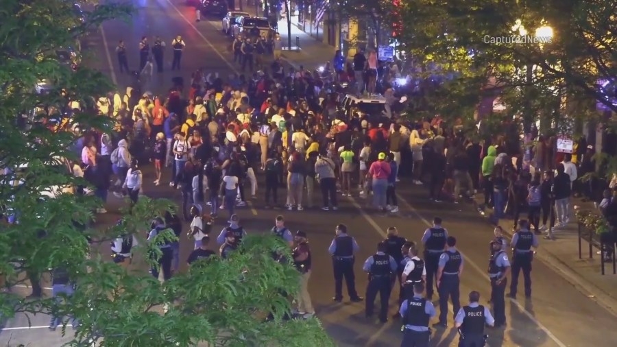 Chicago leaders seek curfew to curb teen street takeovers