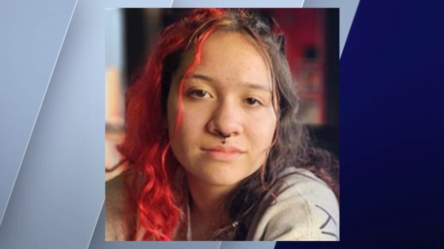 ‘Endangered' teen girl missing for several days last seen near 57th Street Beach