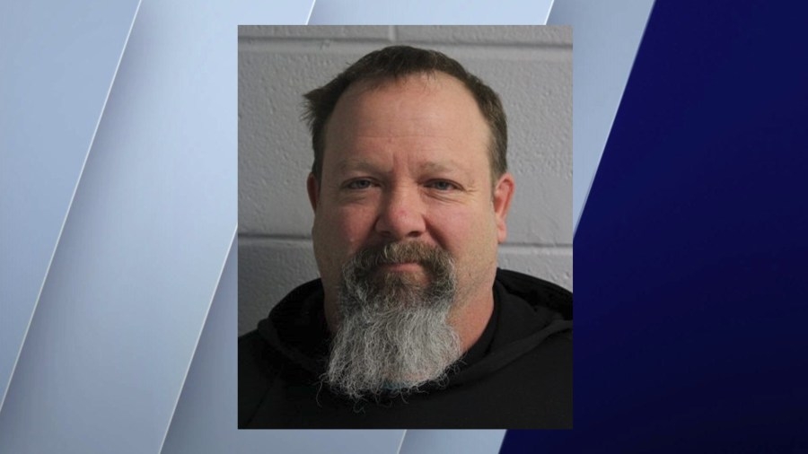 Man accused of stealing coach's backpack from inside Oak Forest school during cheerleading competition