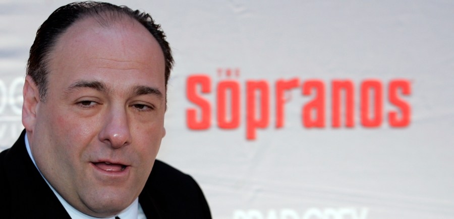 Sopranos-themed pizzeria offers free pizza for a year to anyone who ID's failed burglars