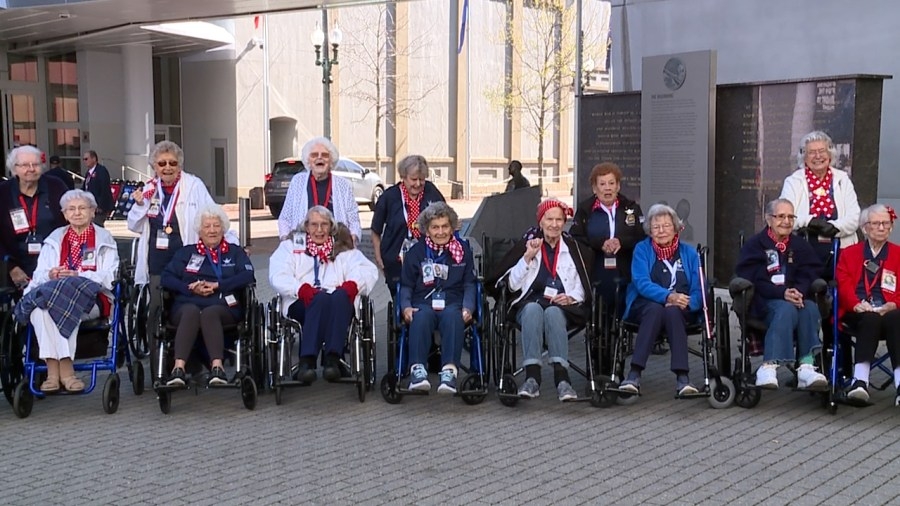 18 Surviving Rosie the Riveters Visit the National WWII Museum