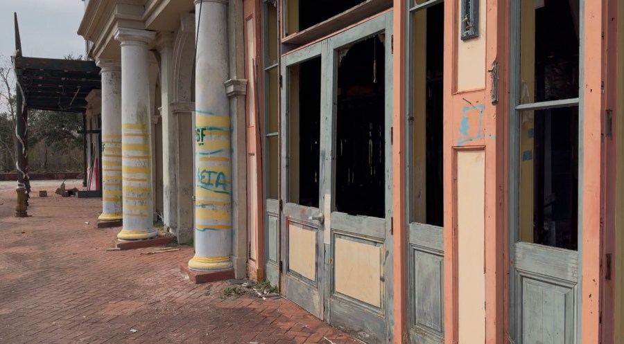 Demolition begins on abandoned Six Flags amusement park