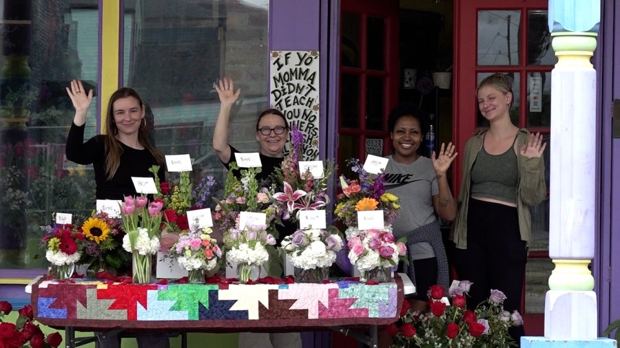 New Orleans' Harkins, The Florist makes Mother's Day special one rose at a time