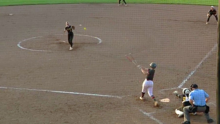 Lancers stave off Bettendorf softball 3-1, sweep double header