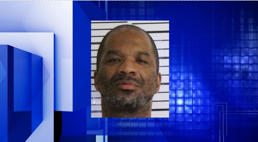 Davenport driver arrested after police find wrecked car, cocaine and cash: Court records