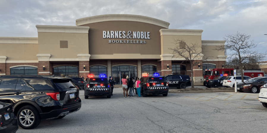 Teens in custody after large fight at NorthPark Mall, Davenport