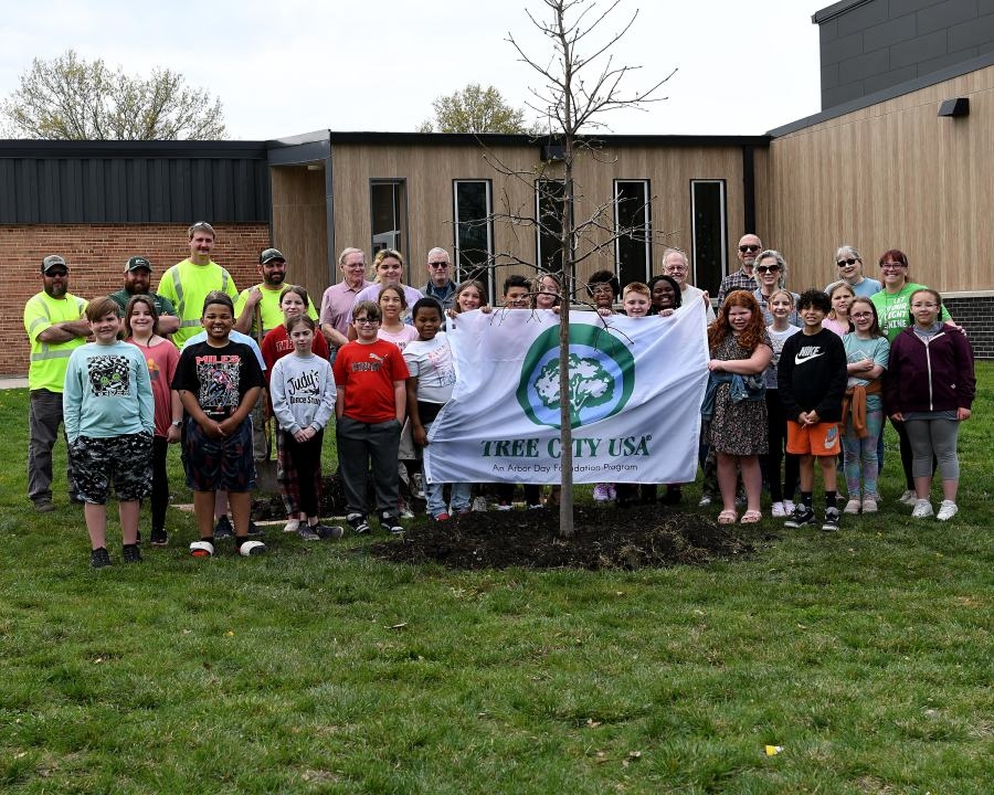 City of Galesburg celebrates Arbor Day