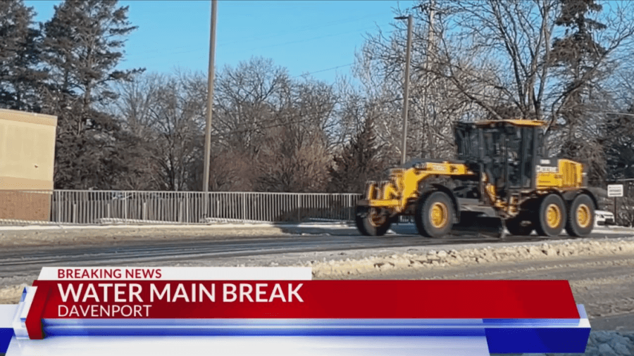 Water main break in Davenport slows traffic