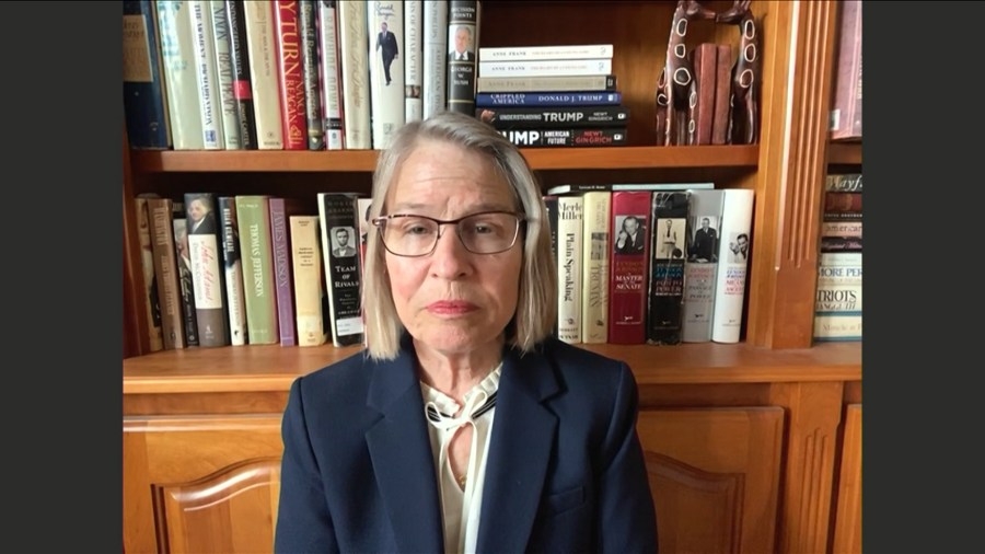 4TR WEB EXTRA: Miller-Meeks addresses provision to weaken courts & potential town hall