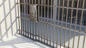 Man arrested after allegedly selling drugs to undercover officer in Walmart parking lot