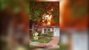2 people hurt, 13 displaced after apartment fire in Vandalia