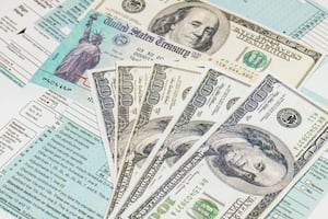 Man brings $32 million tax refund check to Ohio; the check was real, his story was not