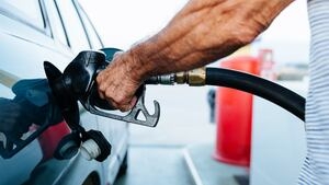 Drivers noticing drop in gas prices at start of Summer season; How long are they expected to last?