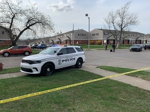 Siblings say 15-year-old brother shot outside apartment complex during robbery