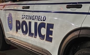 Woman, minor shot at point-blank range near Springfield restaurant