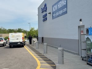 Car leaves hole in local Kroger after crash
