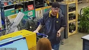 Man walks out of Lowe's with stolen air compressor after faking return