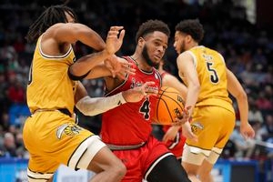 Former Wayne High School basketball player stands out in thrilling First Four opener in Dayton