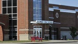 5 students from nearby district sneak into Clark County high school as prank, superintendent says