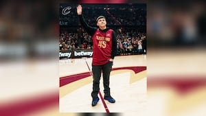 ‘A true hero'; Cavs honor 16-year-old who saved kids, mom from house fire