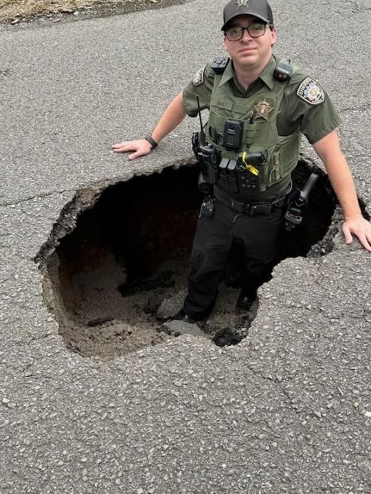 TRAFFIC ALERT: Sinkhole opens up in Morgan County