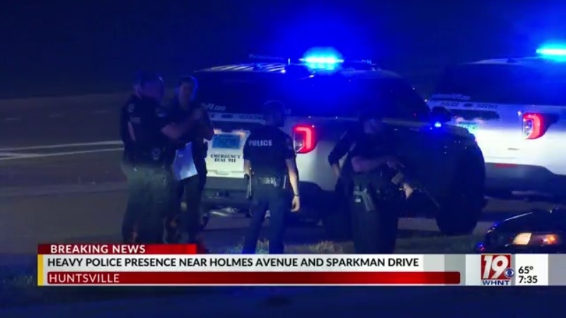 News 19 crews: Heavy HPD presence near UAH early Sunday