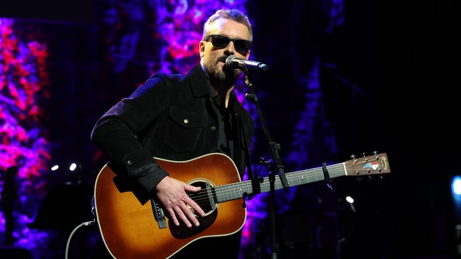 Country star bringing tour to Des Moines in 2025