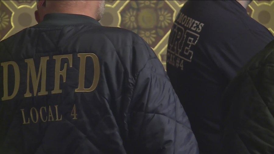 Expanding coverage for retired firefighters battling cancer advances in Iowa House