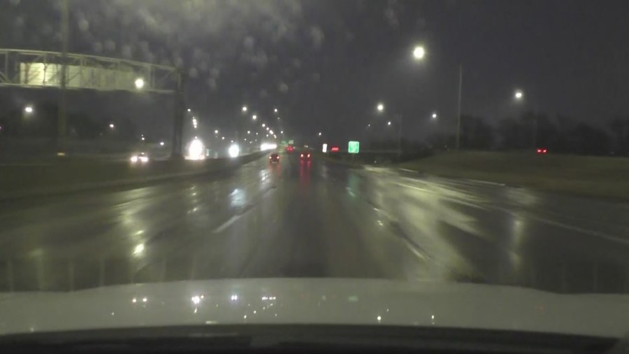 Iowans battle icy roads as freezing rain covers metro