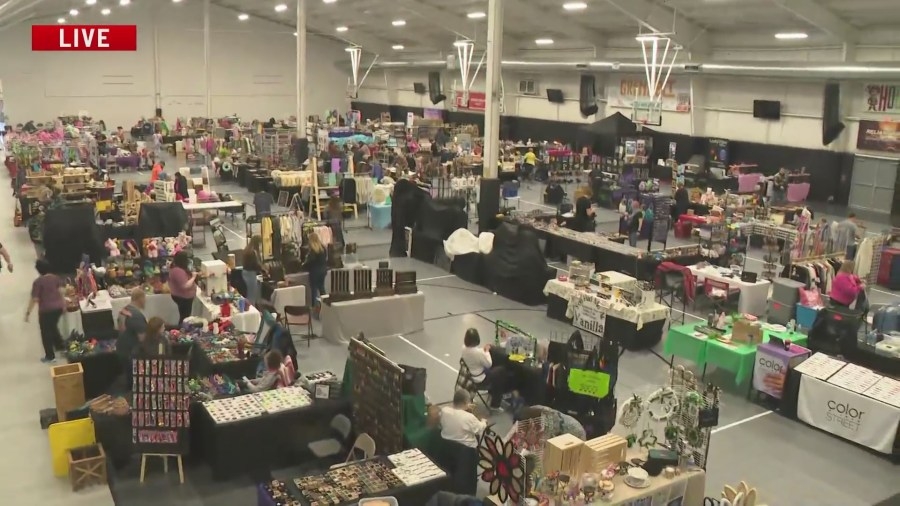 Hundreds shop local at spring shopping event in Clive