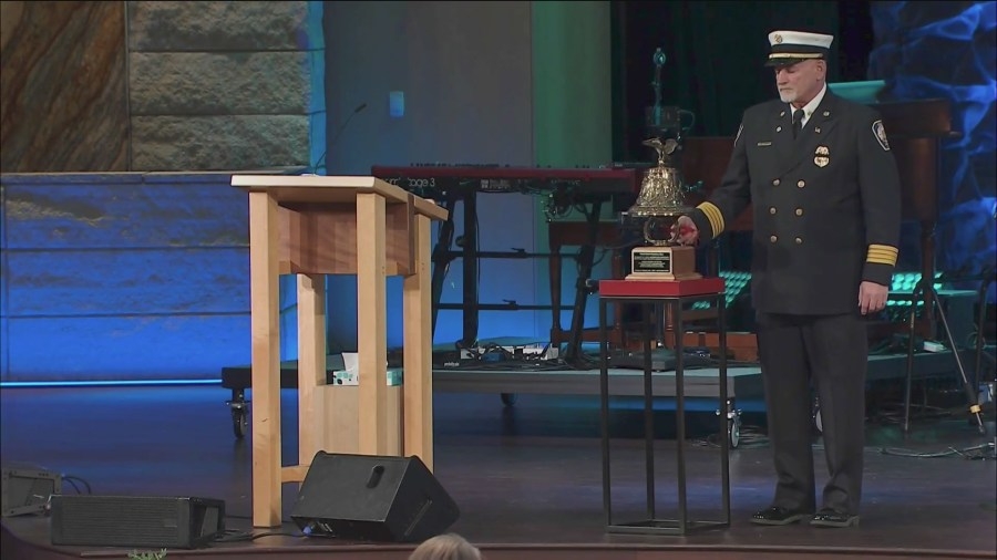 Community honors Doug Richardson during funeral service
