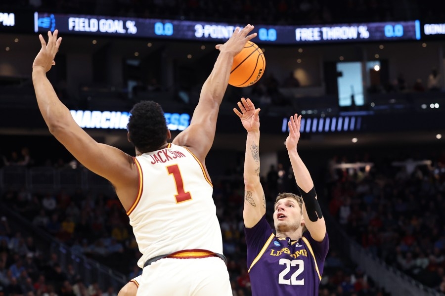 Cyclones decrease turnovers, head for second round in NCAA tourney