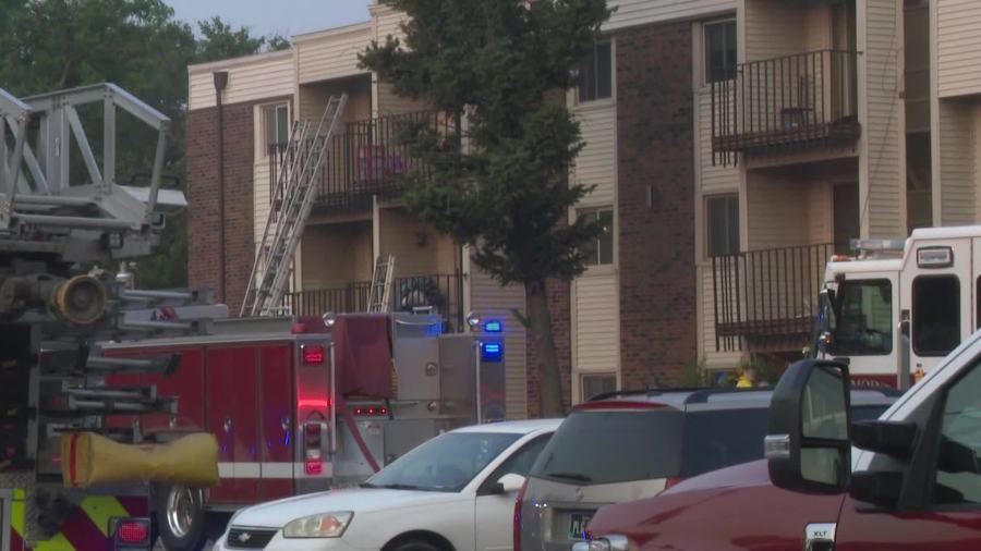 At least 1 person injured in Des Moines apartment fire early Tuesday
