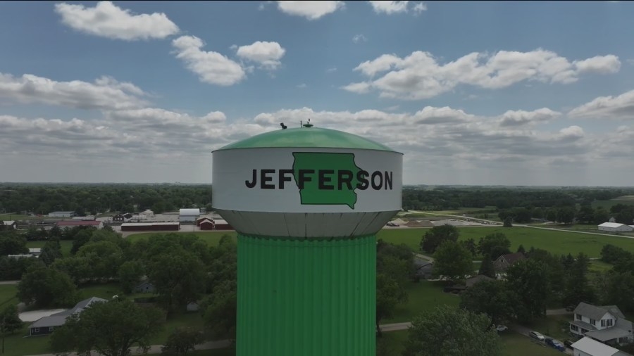 Jefferson dives deep on recreation with parks, pickleball, historic pool