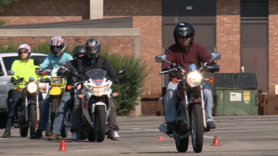 Motorcycle crashes, fatalities down in Des Moines, DMPD reports