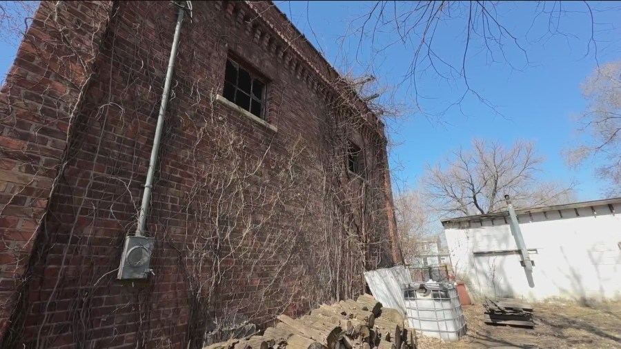 Historic Des Moines streetcar building up for sale