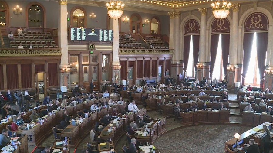 Criminalizing human smuggling, paid parental leave advances through Iowa House