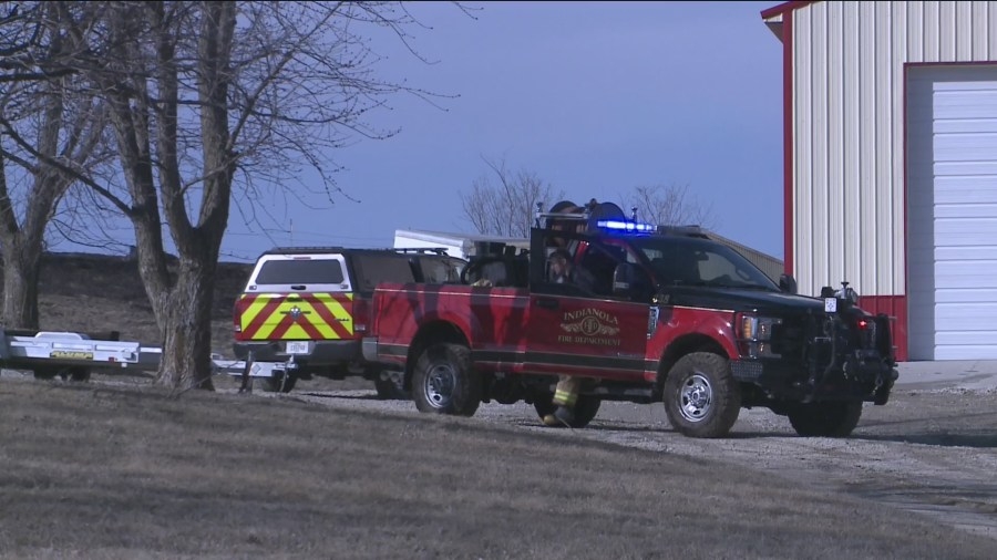 High winds turn controlled burn into grass fire in Indianola, fire department says