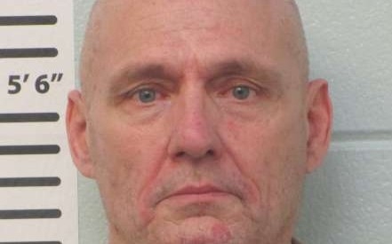 Police searching for escaped inmate in south Alabama