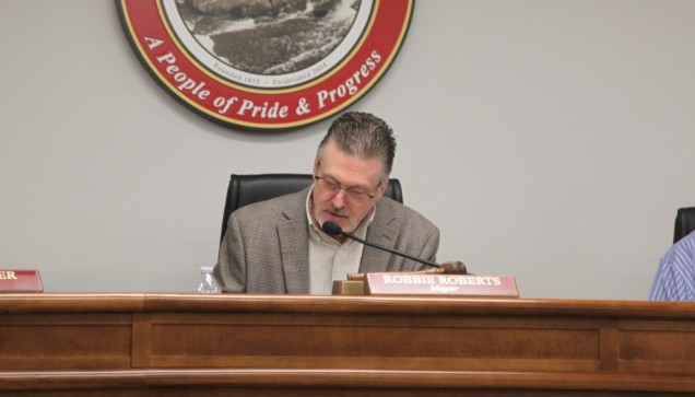 Pinson City Council considers ordinance that would raise pay of next mayor, council
