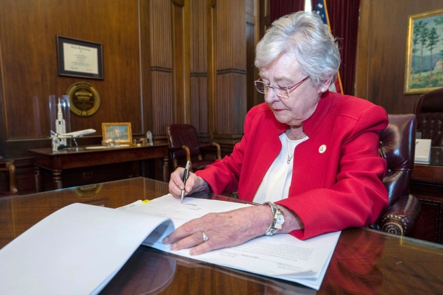 Gov. Kay Ivey signs bill that largely wrestles control of the Birmingham Water Works Board out of the city's hands