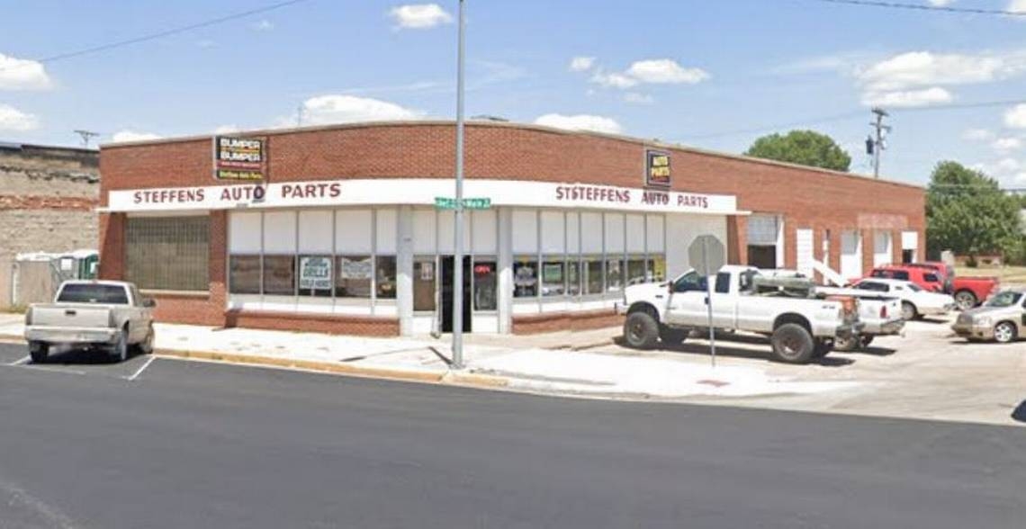 ‘More than just customers': Kansas business owner talks about past, future after explosion