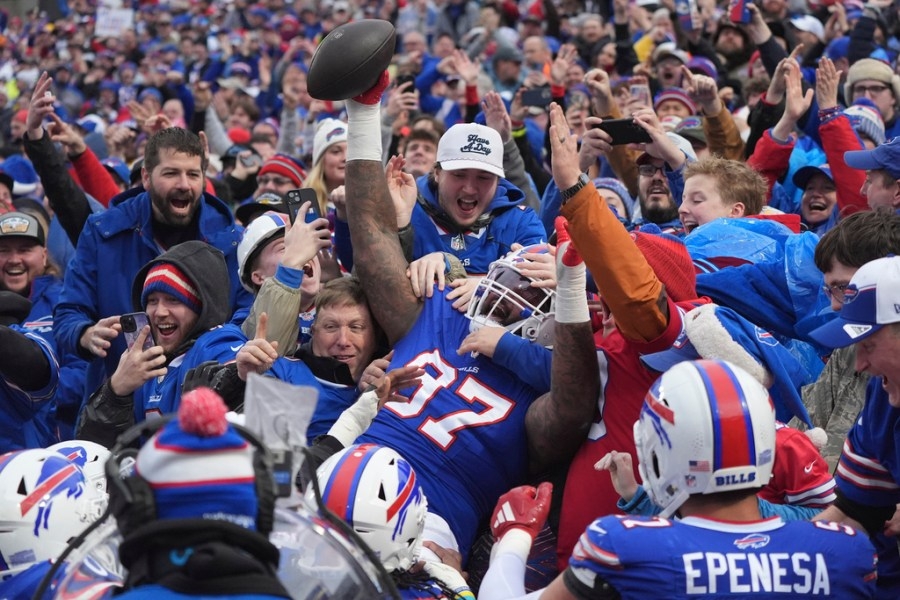 How you can become a volunteer extra in the Bills Hallmark movie