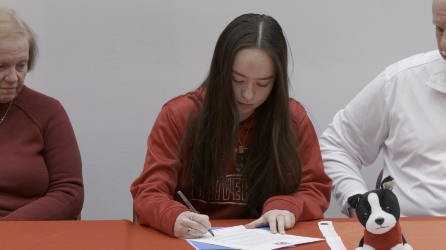 Katchuk signs NLI for diving at Boston University