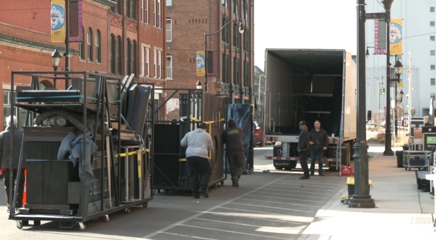 How the traveling Addams Family production sets up in 7 hours