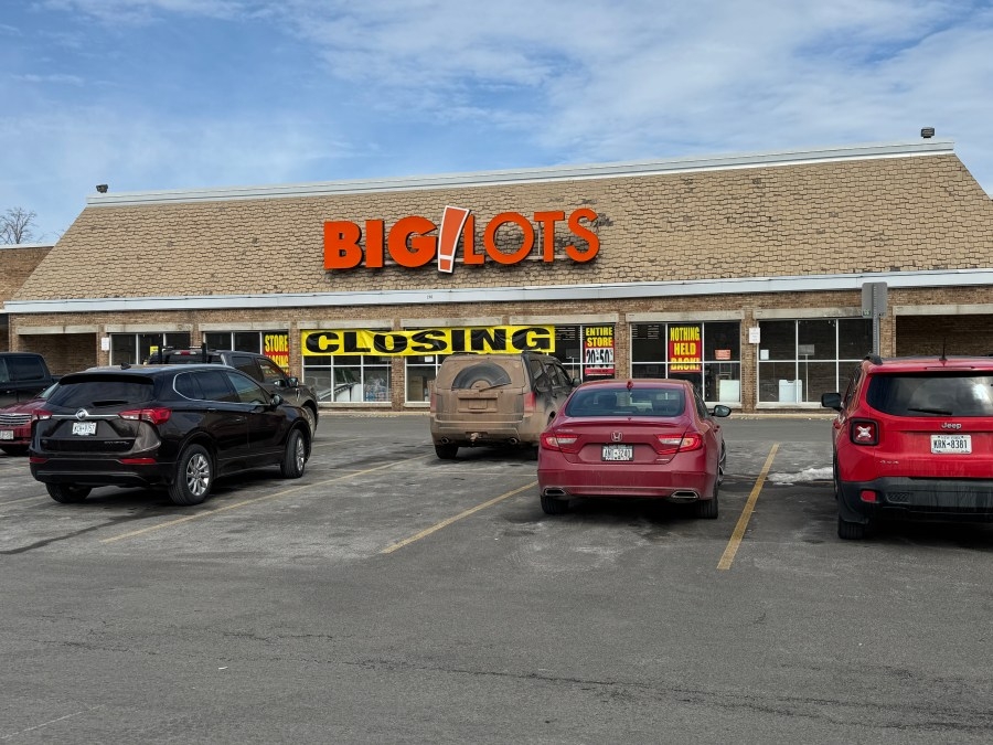 Big Lots in Vestal closing, hosting inventory sale