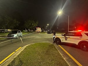 Man hospitalized after being shot by Jacksonville police in East Arlington