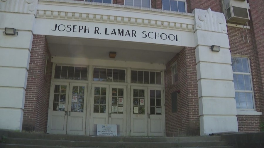 Neighbors react to future use of old Lamar Elementary School as Tiger Woods' TGR Learning Lab
