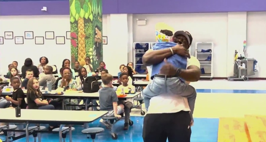 National Guardsman dad surprises son at Waynesboro Primary School