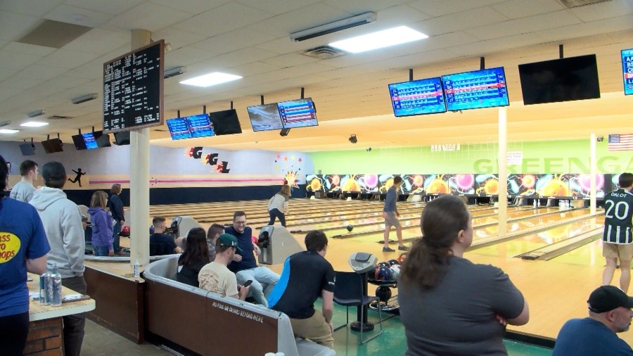 Two teams go head-to-head in an effort to raise the most money for Alzheimer's Association